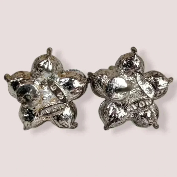 (2/$20) Vintage Avon Blue Flower Stud Earrings - Picture 5 of 6
